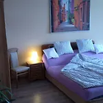 Raz Dwa Trzy Apartmán *