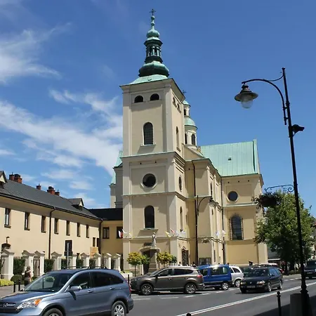 アパート Raz Dwa Trzy