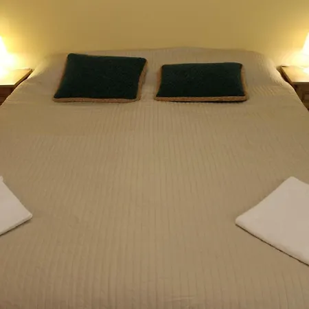 アパート Raz Dwa Trzy ジェシュフ