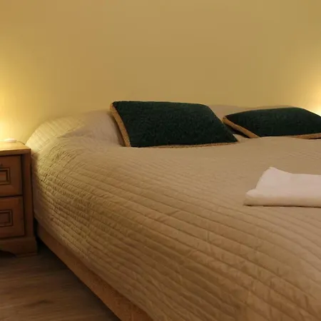 Raz Dwa Trzy アパート