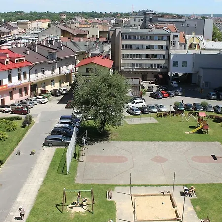 Apartament Raz Dwa Trzy *