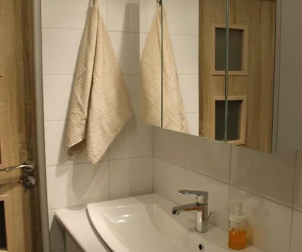 Raz Dwa Trzy Apartment *